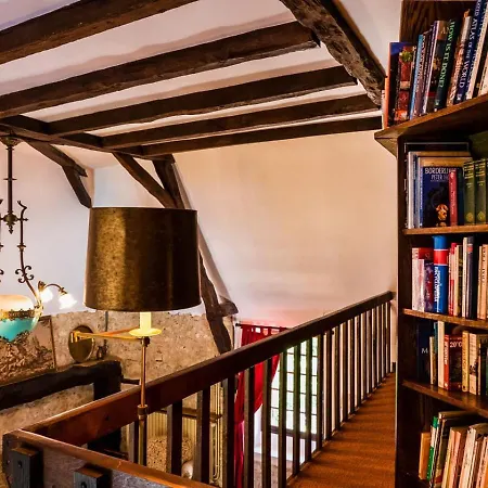 Les Taloches Bed & Breakfast